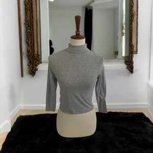 Ambiance‎ Gray Fitted Top Size Medium